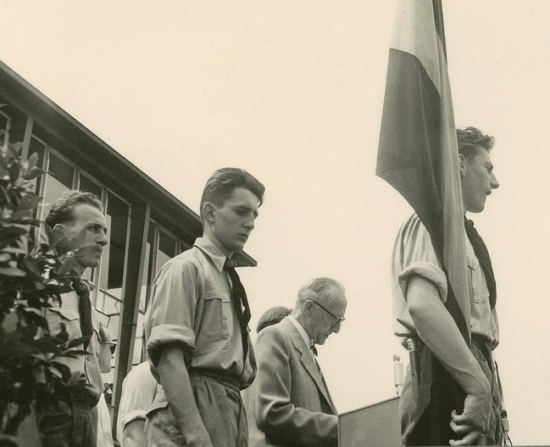 bei der Grokundgebung, Rednerpult