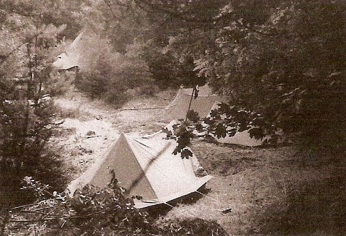 Auf dem Lagerplatz, Foto: Schnief