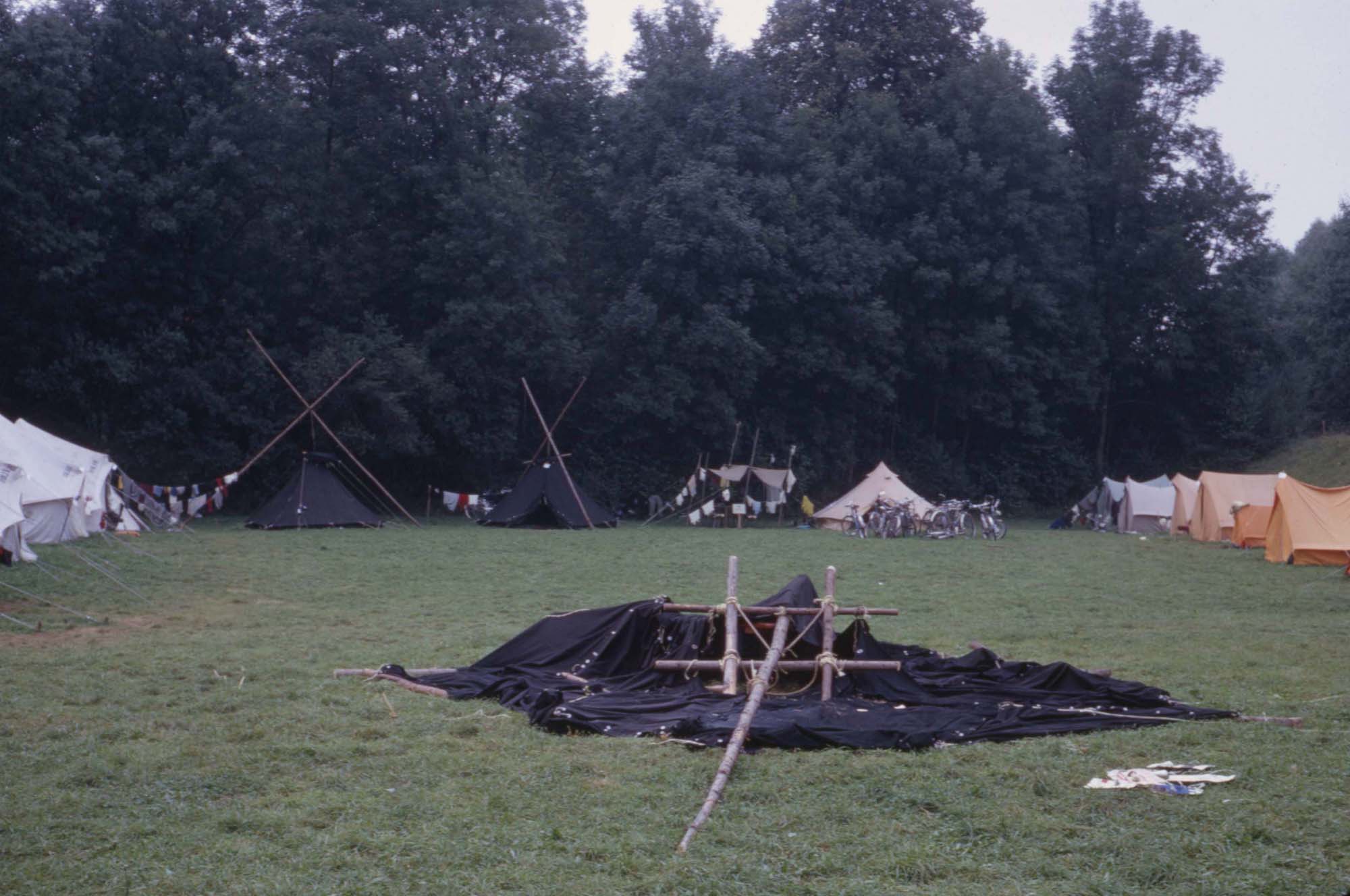 Kohte im Aufbau