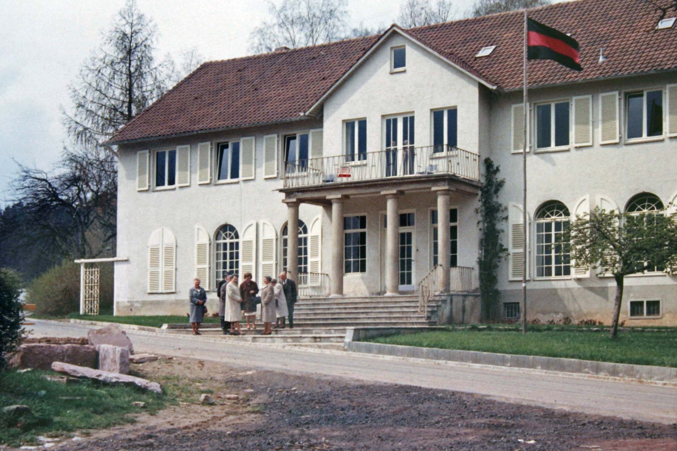 Die Eingangstreppe