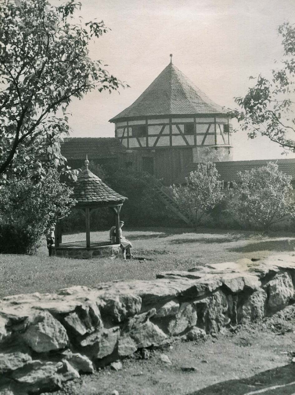 Burg Hohenberg, 1956