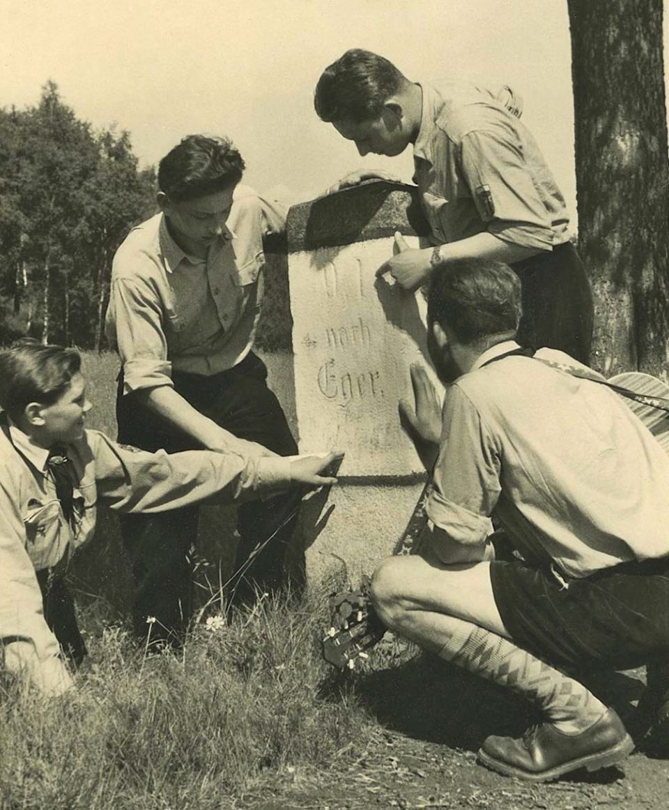 Am Grenzstein, 1956